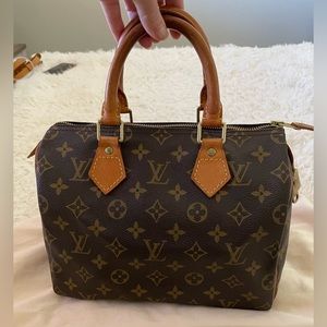 Louis Vuitton Speedy 25